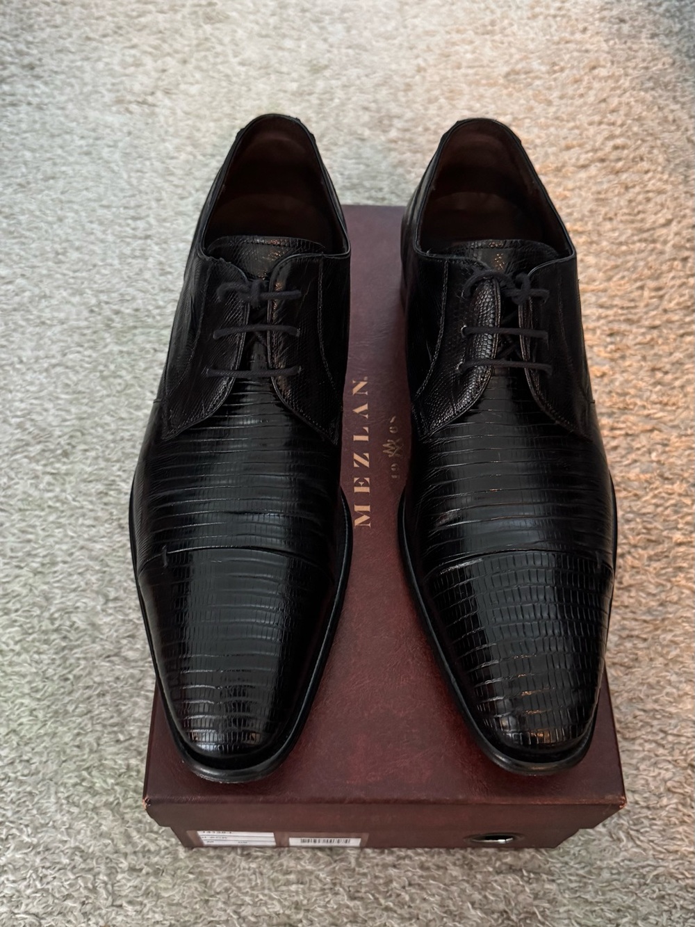 Mezlan Black Lizard-Embossed Leather Derby Shoes